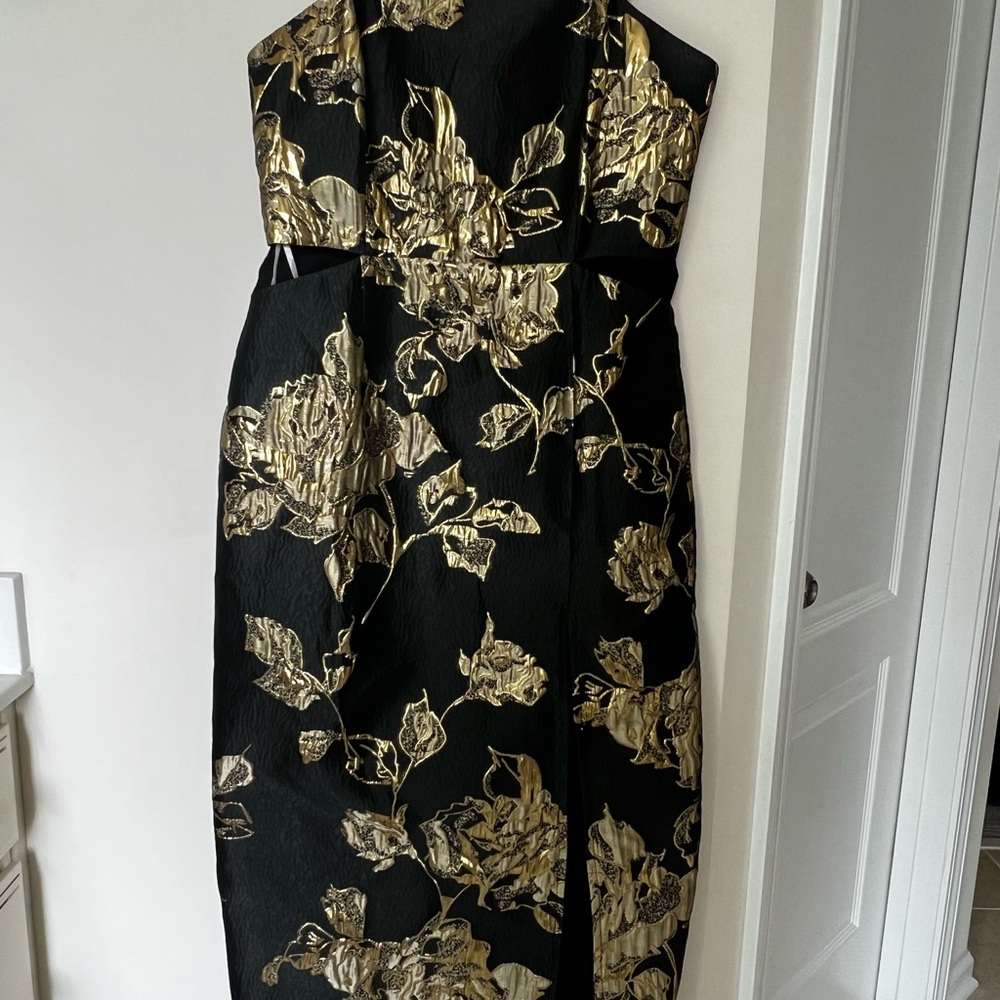Lulu's Black and Gold Dress